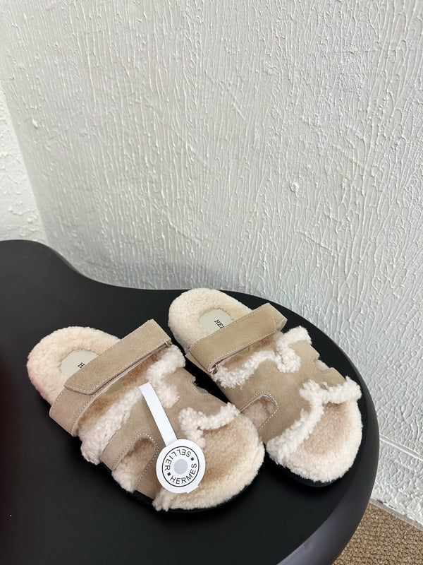HM Chypre Sandal In Light Brown Mix White Suede And Fleece Lining 961139