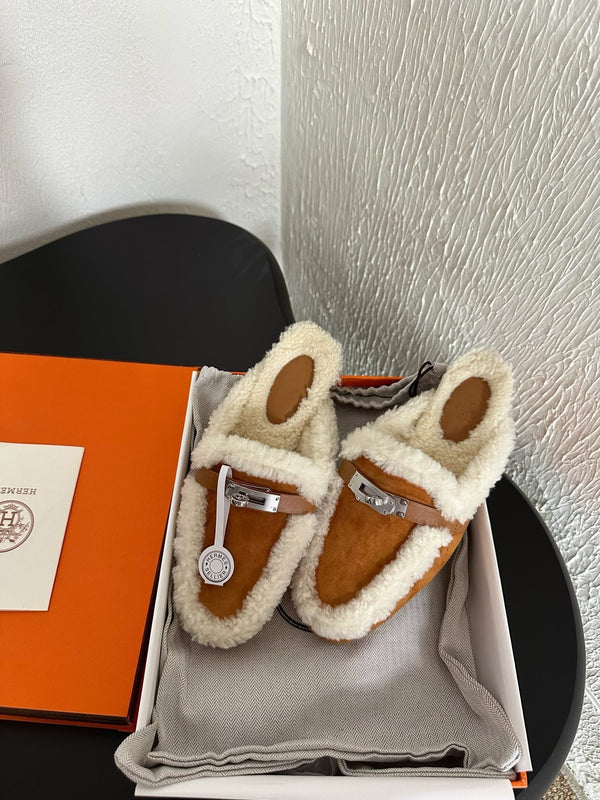 HM Oz Mule Caramel Mix White Suede Lined With Wool Fleece 961092