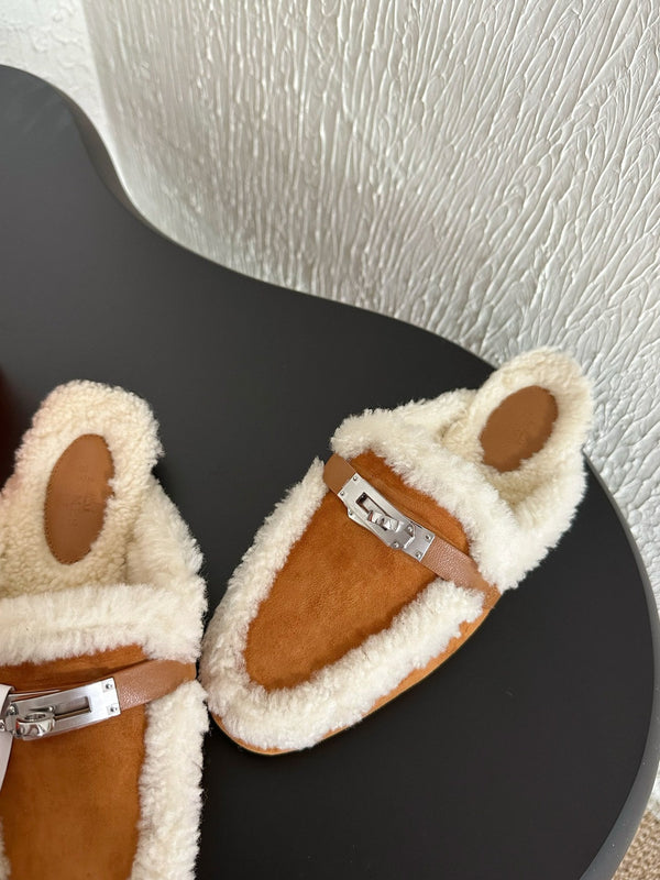 HM Oz Mule Caramel Mix White Suede Lined With Wool Fleece 961092