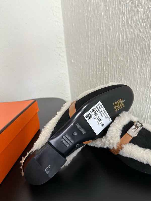 HM Oz Mule Black Mix White Suede Lined With Wool Fleece 961091