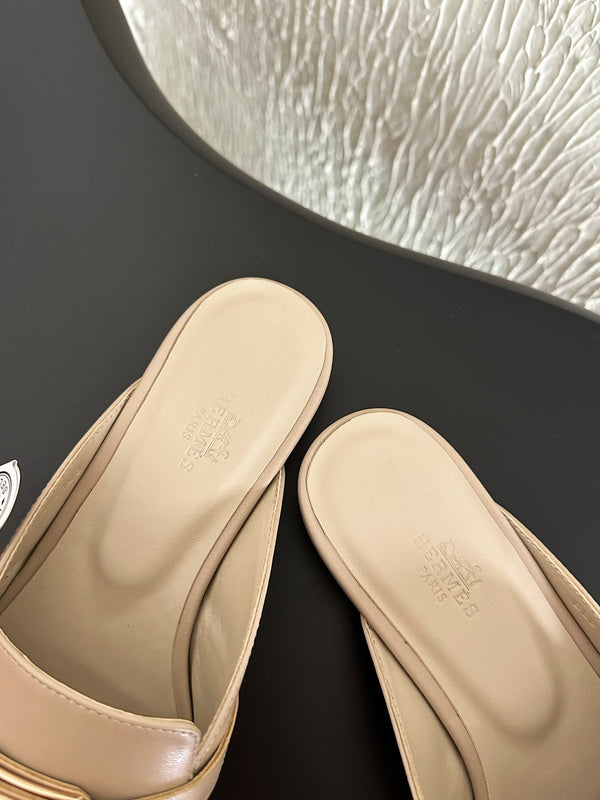 HM Oz Mule Beige Calfskin 961096