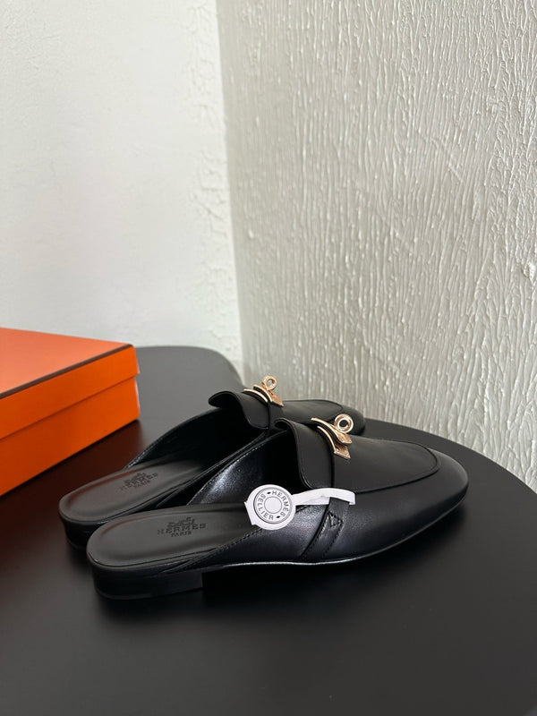 HM Oz Mule Black Calfskin 961097