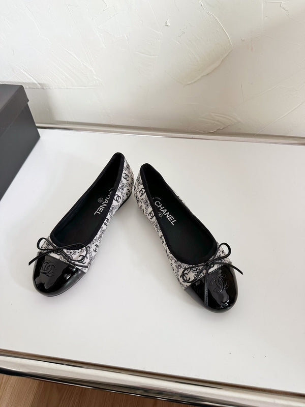 Ballet Flats White Cloth Black Patent Calfskin