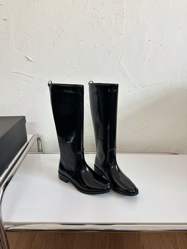 HUNT BOOTS IN BLACK GLAZED CALFSKIN