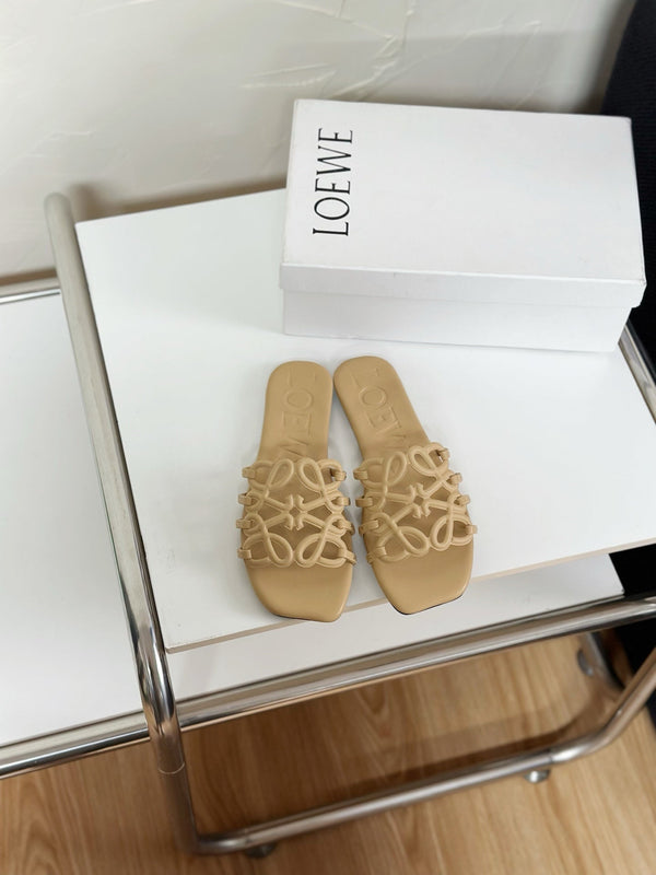 Petal Anagram Slide in Beige Soft Calfskin 273516