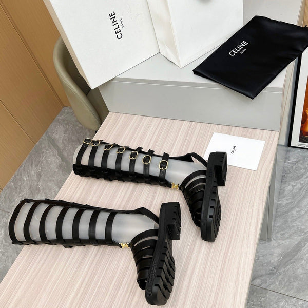 Triomphe high boots leather buckles Black