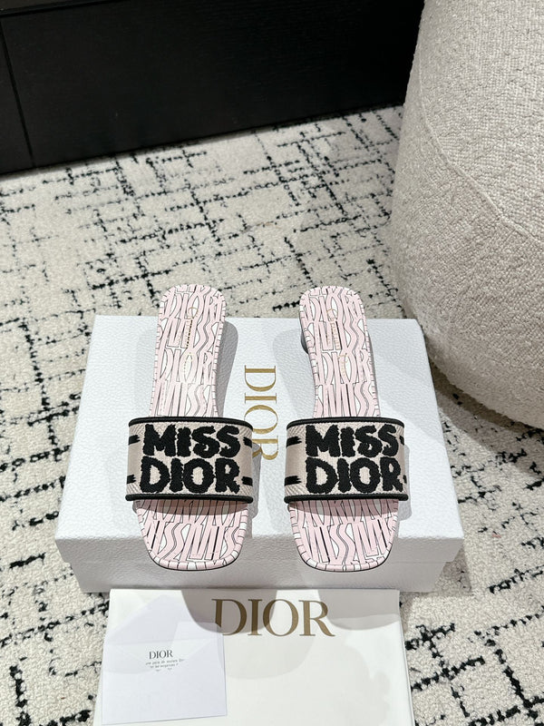 CD Dway Heeled Slide Light Pink Black Embroidered Cotton