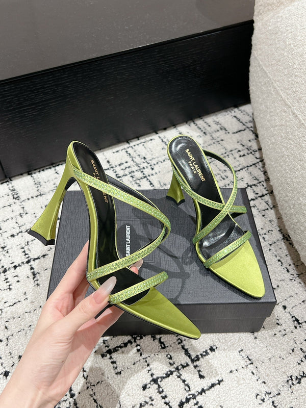 SANDALI ALTI CON CINTURINO IN CRISTALLI IN SETA VERDE PERA