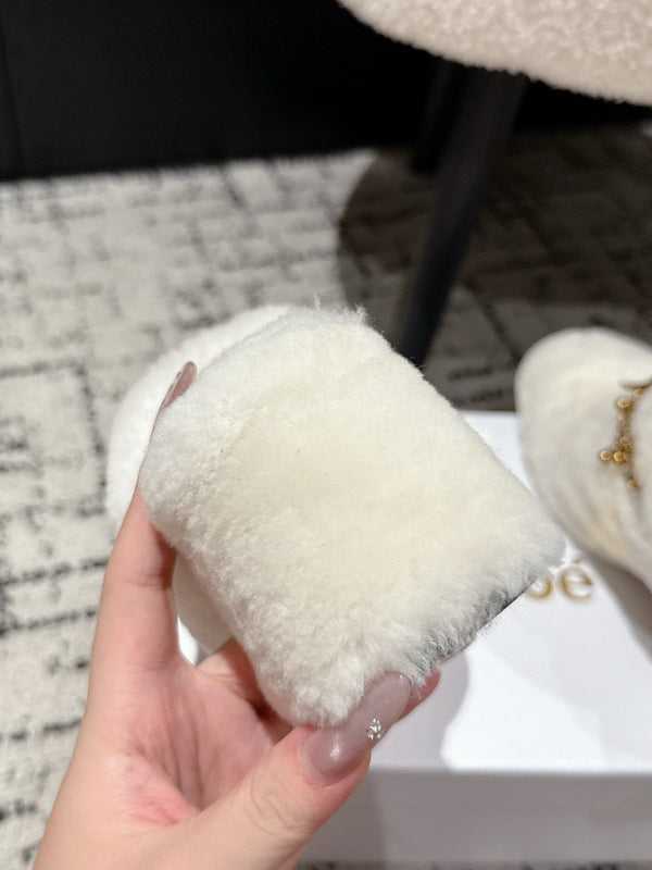 Chloe Covered Fur Slippers White Wool 514328
