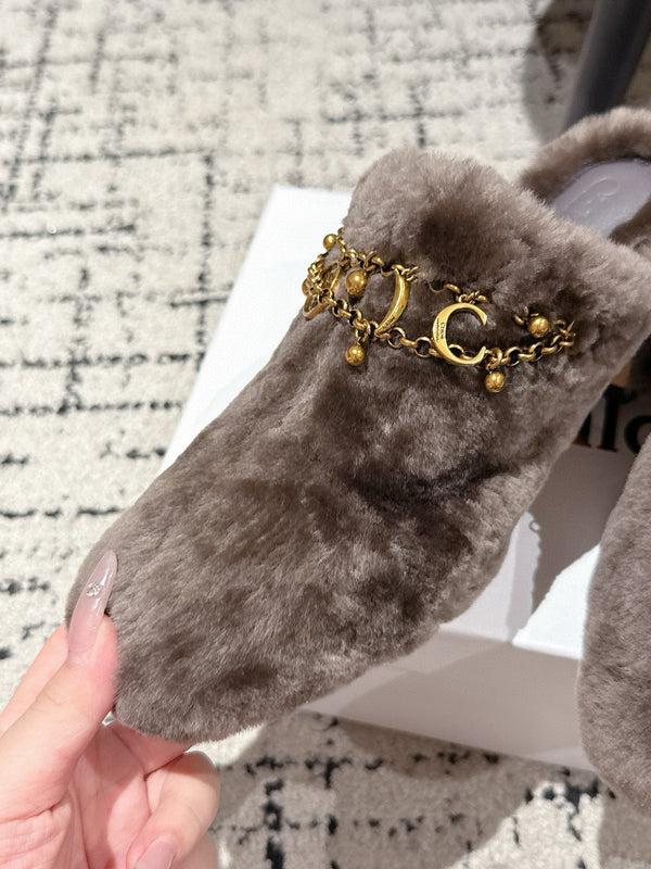 Chloe Covered Fur Slippers Dark Brown Wool 514329