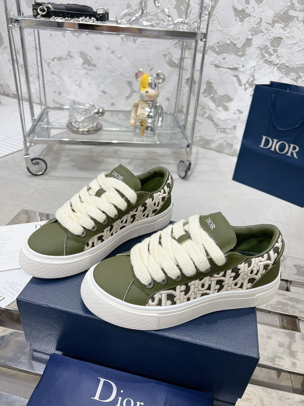 CD B33 Sneaker 30mm In Moss Green Calfskin 100664
