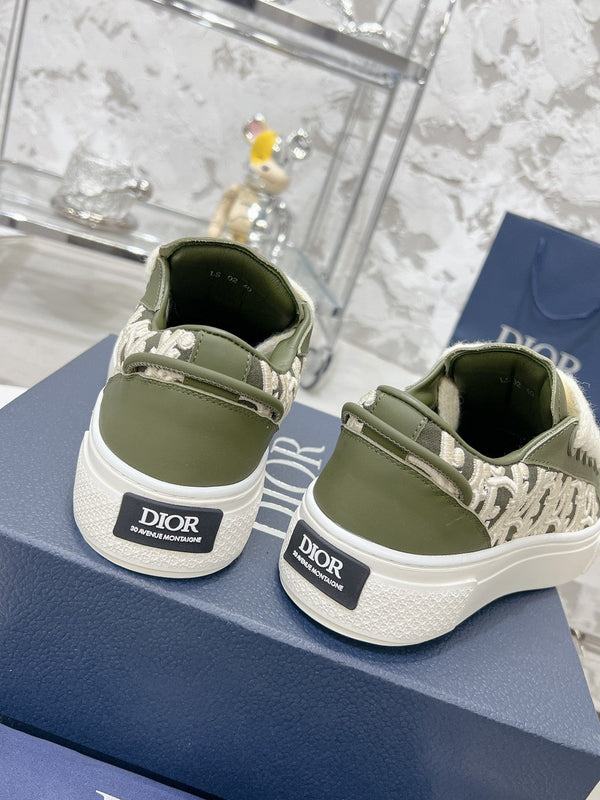 CD B33 Sneaker 30mm In Moss Green Calfskin 100664