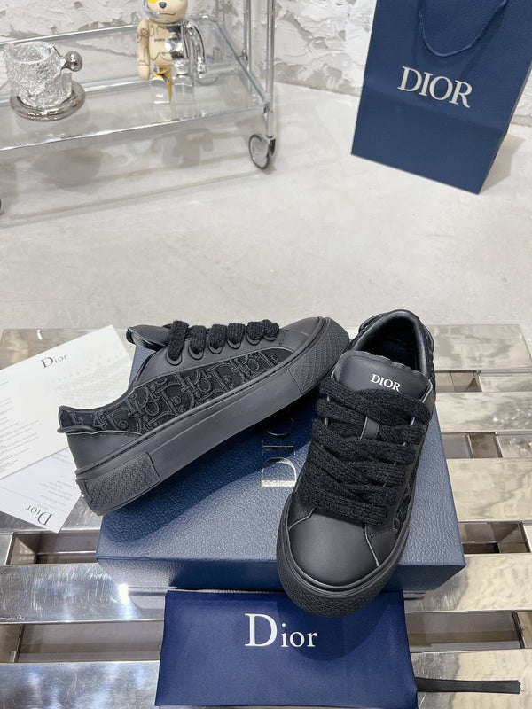 CD B33 Sneaker 30mm In Black Calfskin 100668