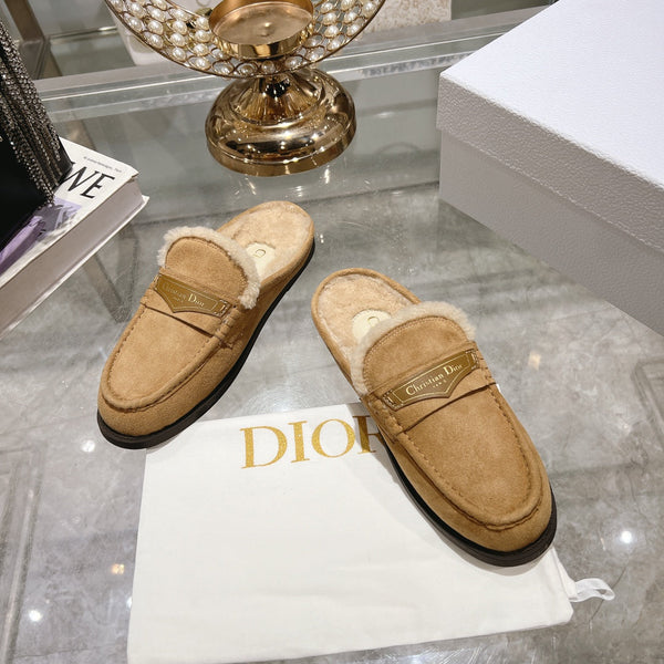 CD Boy Mule in pelle scamosciata marrone chiaro con fodera in pile 996446