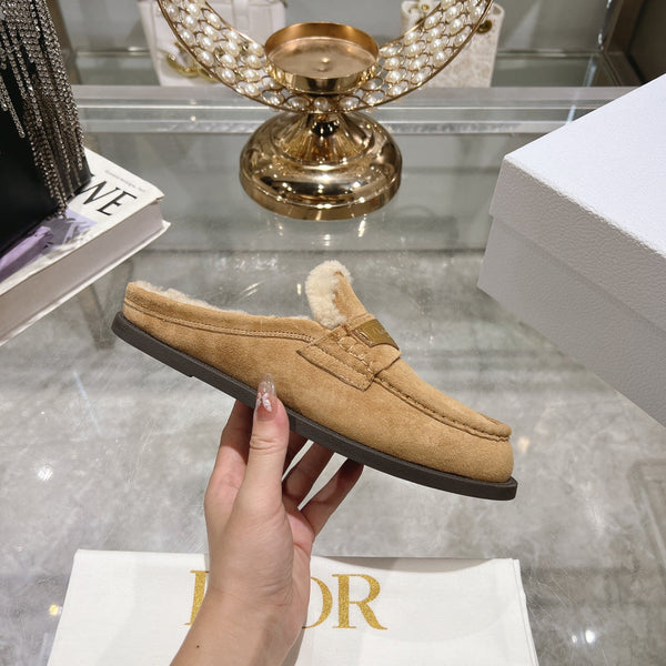 CD Boy Mule in pelle scamosciata marrone chiaro con fodera in pile 996446