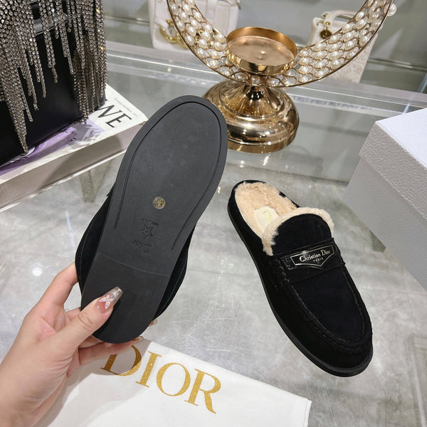 CD Boy Mule in pelle scamosciata nera con fodera in pile 996448