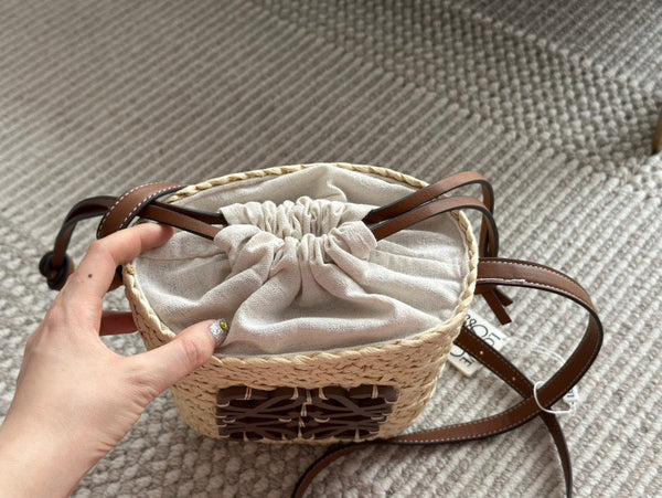 LOE ANAGRAM 18 SQUARE POCKET IN IRACA PALM