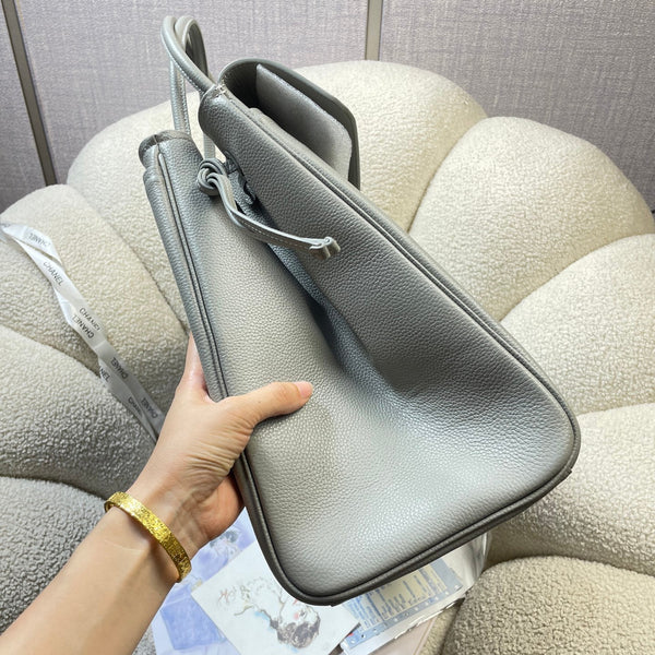 CC 26s Large Tote Bag Light Grey Grained Calfskin