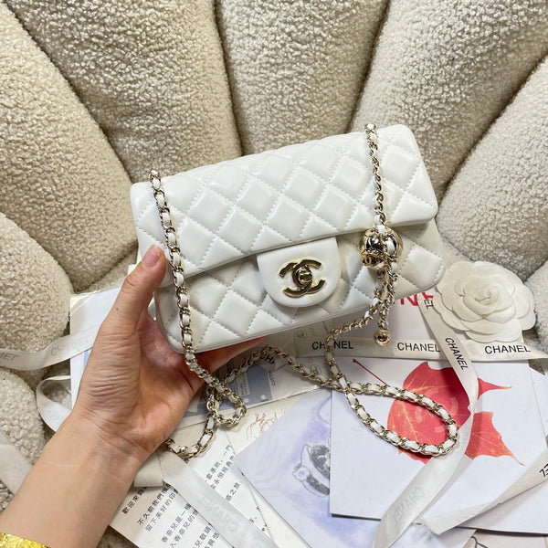 CC 26s Flap Bag 20 In White Lambskin