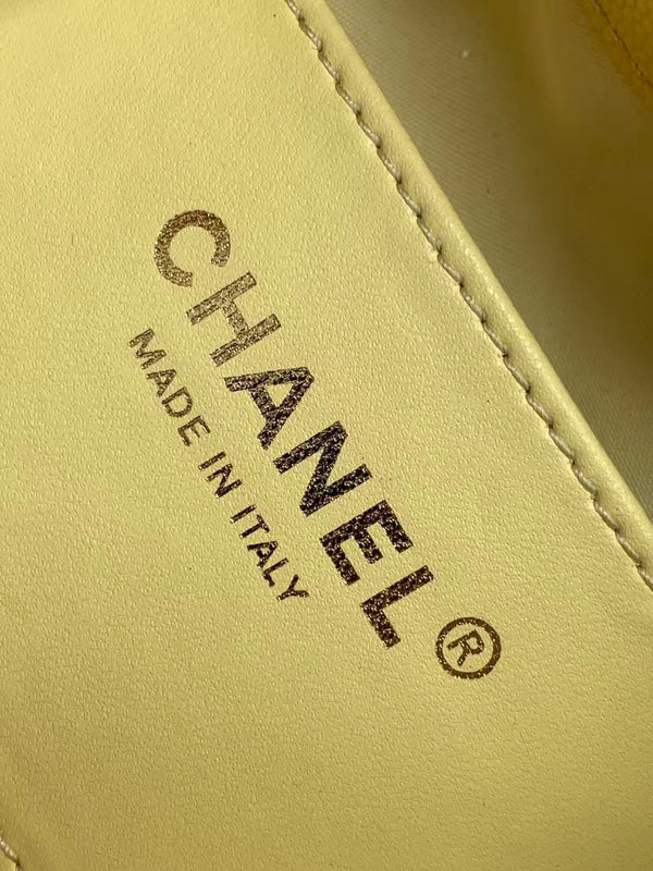 Chanel 25 Hobo Bag 22cm Light Yellow Calfskin 286180