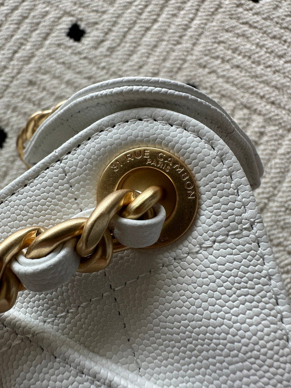 Chanel 25 Hobo Bag 22cm White Calfskin 286182