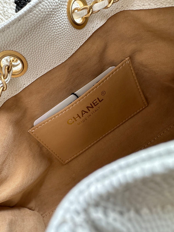 Chanel 25 Hobo Bag 22cm White Calfskin 286182