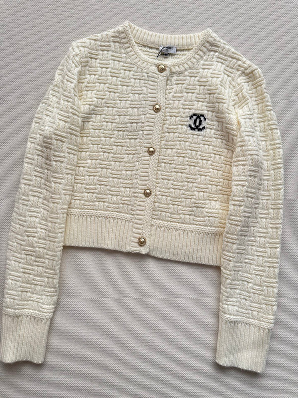 Chanel Cardigan en maille avec logo double C en laine crème 2025