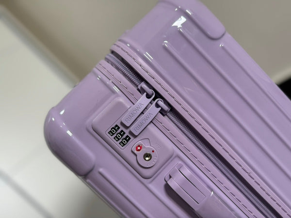Rimowa 2025 Essential Valise Lavande Violet Polycarbonate 274069