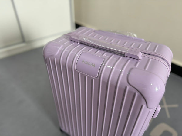 Rimowa 2025 Essential Valise Lavande Violet Polycarbonate 274069