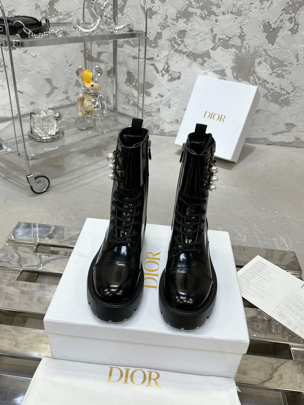 CD D-Strike Ankle Boot In Black Glossy Cowhide 100587