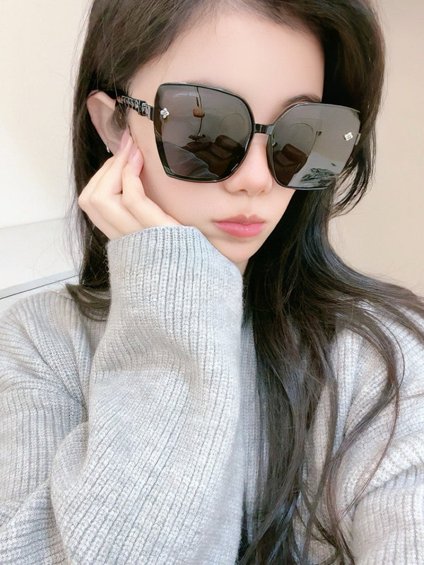 OCCHIALI DA SOLE QUADRATI L3992 IN ACETATO CON LOGO IN RILIEVO