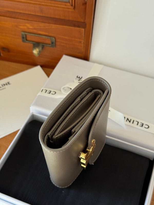 TRIOMPHE 10 CALFSKIN WALLET MODERN TAUPE