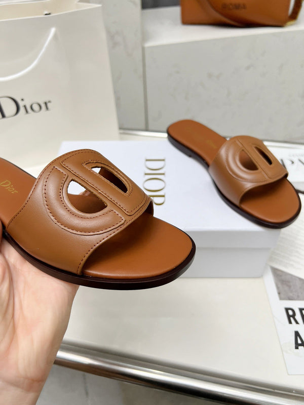 CD 25 D-Club Slide Calfskin