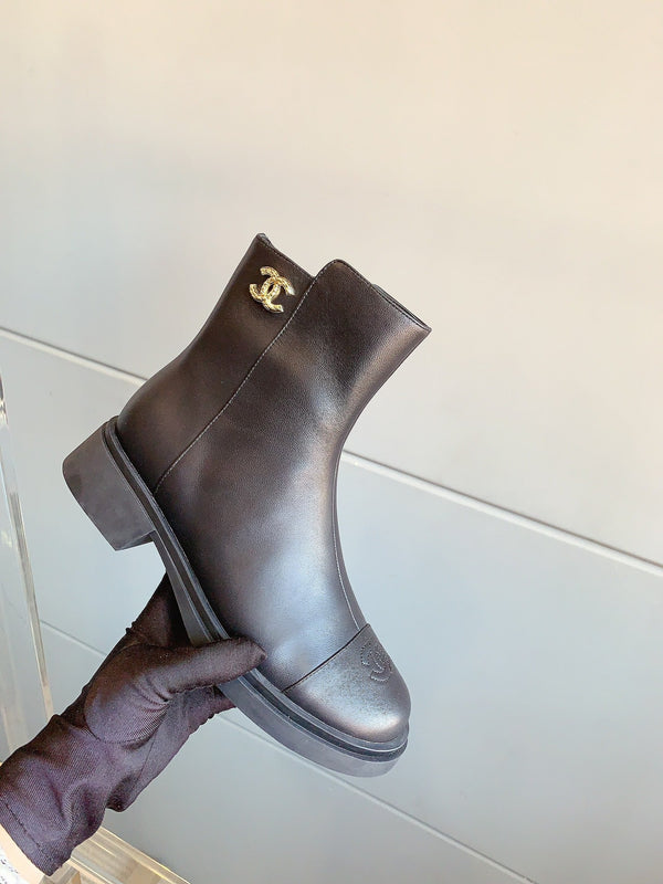 CC Zipper Ankle Boots 35mm Black Sheeepskin 464548