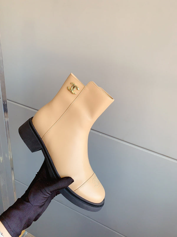 CC Zipper Ankle Boots 35mm Beige Sheeepskin 464549