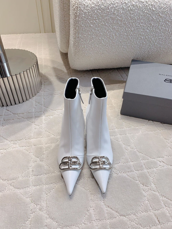 POINTED-TOE HIGH HEEL BOOTS IN WHITE SMOOTH LAMBSKIN