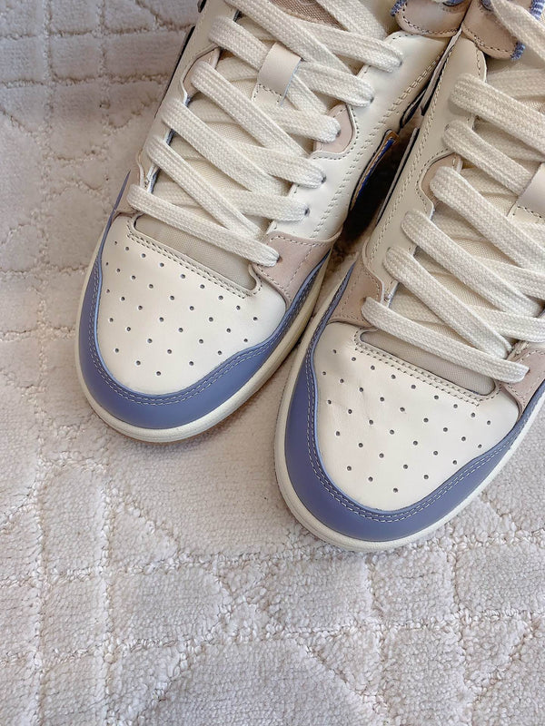 CD B57 Mid-Top Sneaker White Beige Mix Light Blue Calfskin And Oblique Jacquard