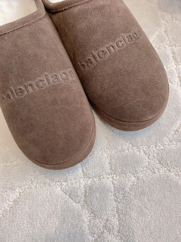 ALASKA SLIPPER IN CHOCOLATE SUEDE