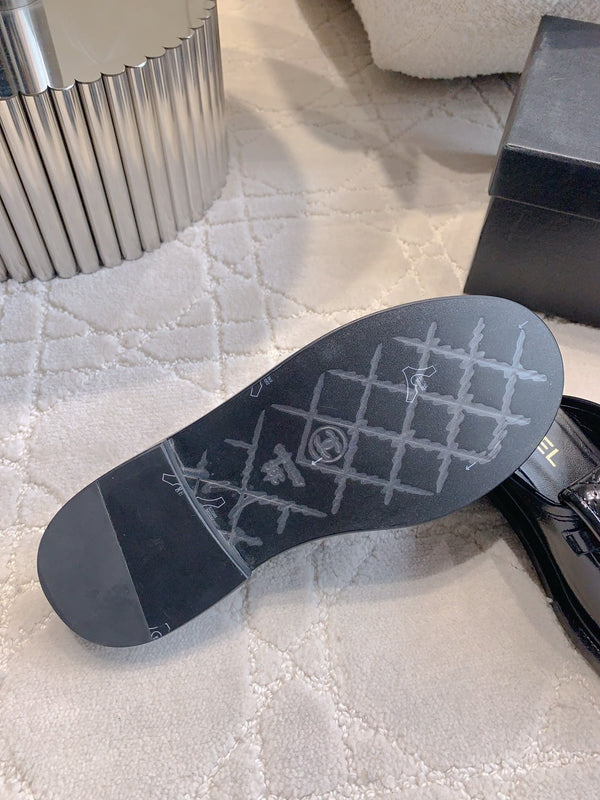 CC Mule In Black Glossy Cowhide 145660