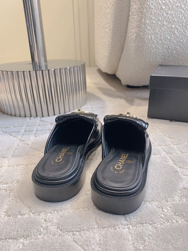 CC Mule In Black Glossy Cowhide 145660