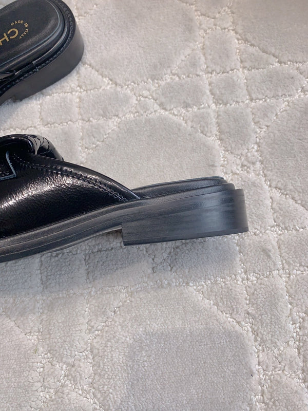 CC Mule In Black Glossy Cowhide 145660