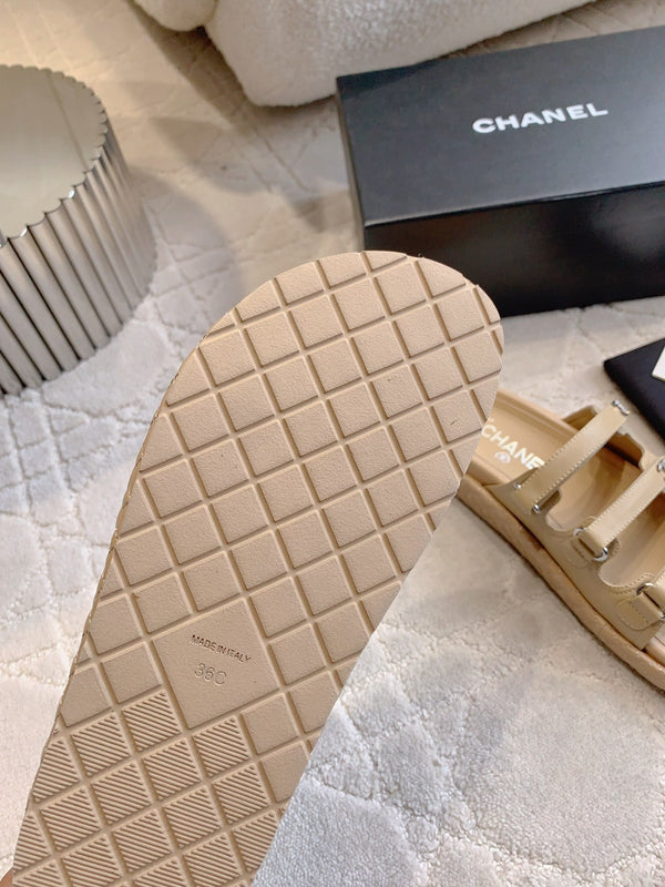 CC Slippers Beige Lambskin 145355