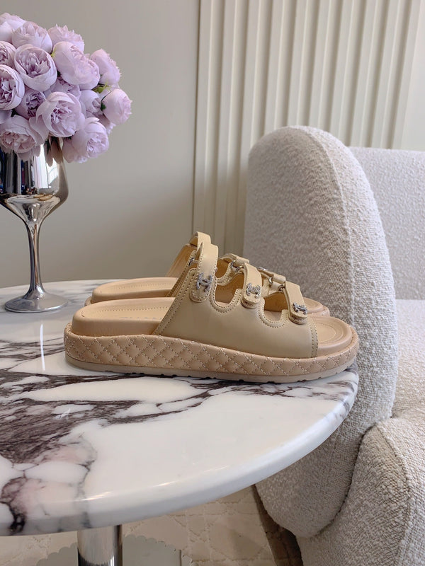 CC Slippers Beige Lambskin 145355