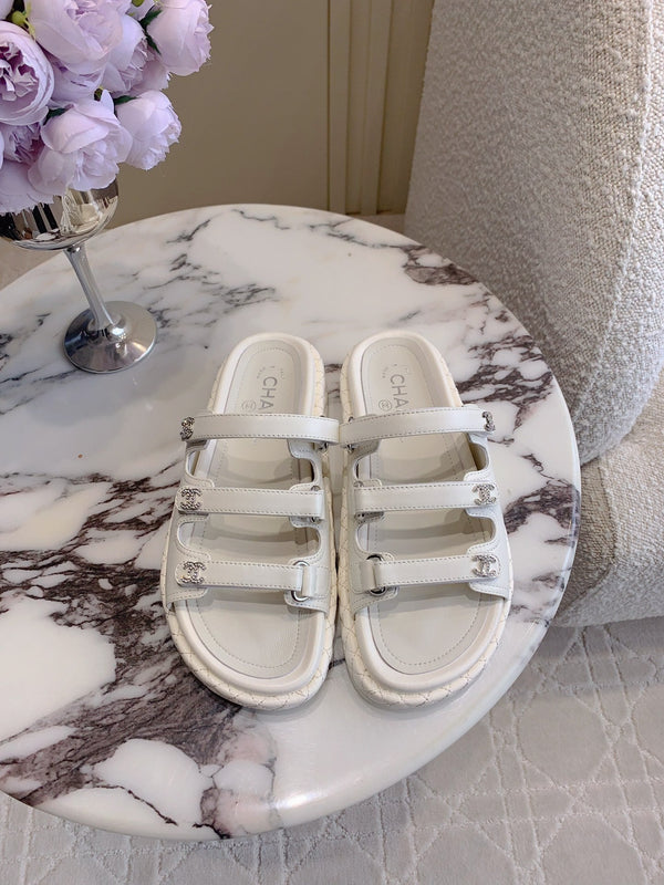 CC Slippers White Lambskin 145356