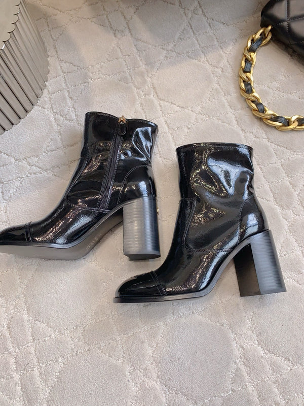 CC 25 Heeled Short Boot Black Patent Leather 516679