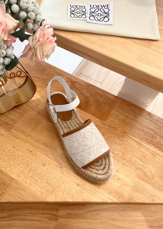 Sandali espadrillas in pelle e tela beige e bianco anagramma Loew
