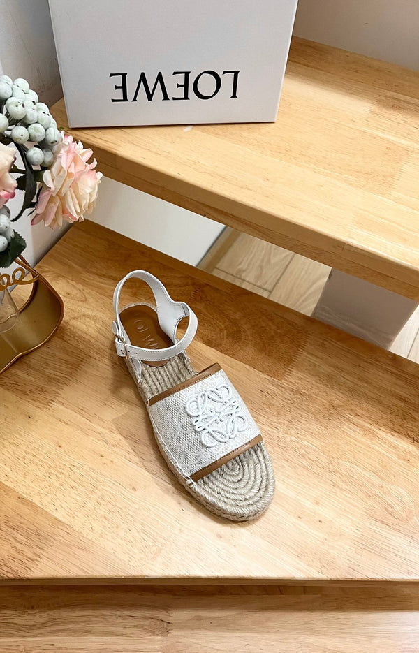 Sandali espadrillas in tela e pelle marrone con logo bianco anagramma Loew