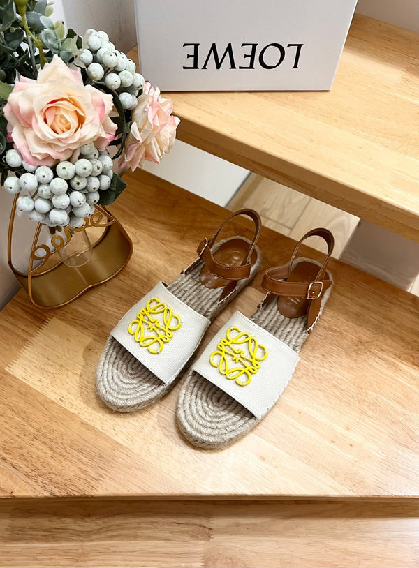 Sandali espadrillas in tela e pelle bianca e marrone con logo giallo anagramma Loew