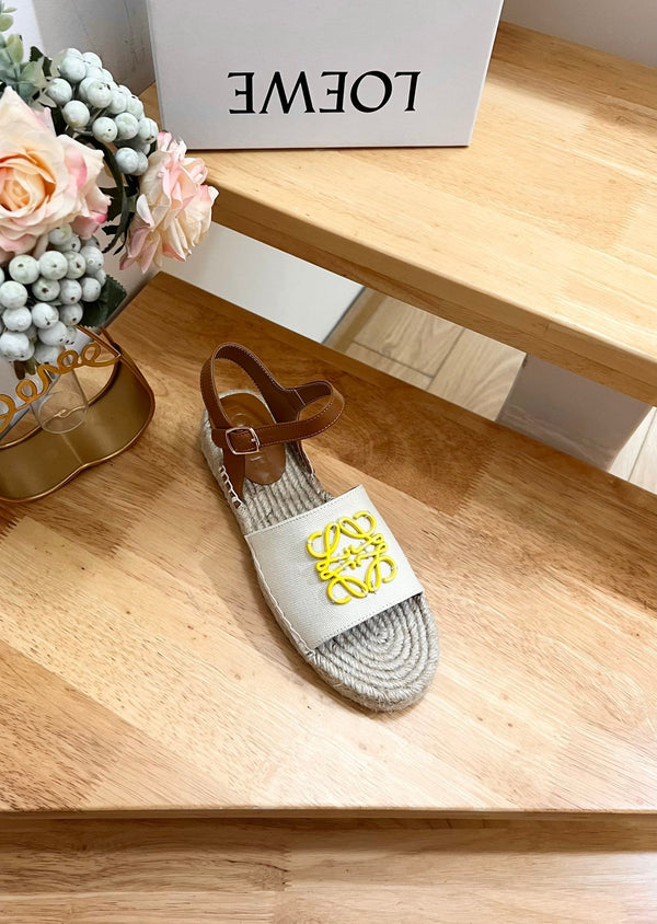 Sandali espadrillas in tela e pelle bianca e marrone con logo giallo anagramma Loew