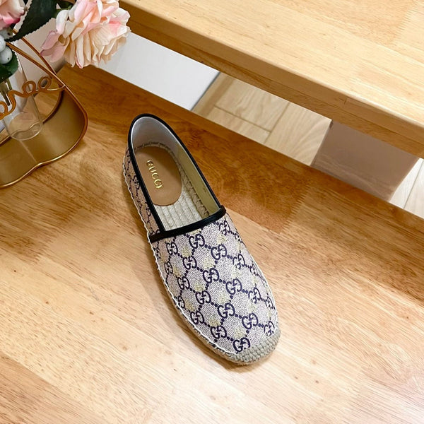 GG Supreme Flat Shoes White Caro